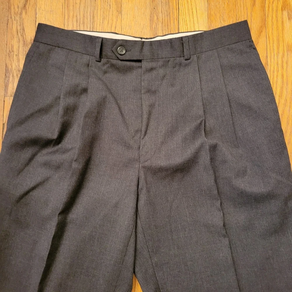 Ralph Lauren 40R Suit Gray Wool 2 Piece Total Comfort Dapper Preppy Wedding